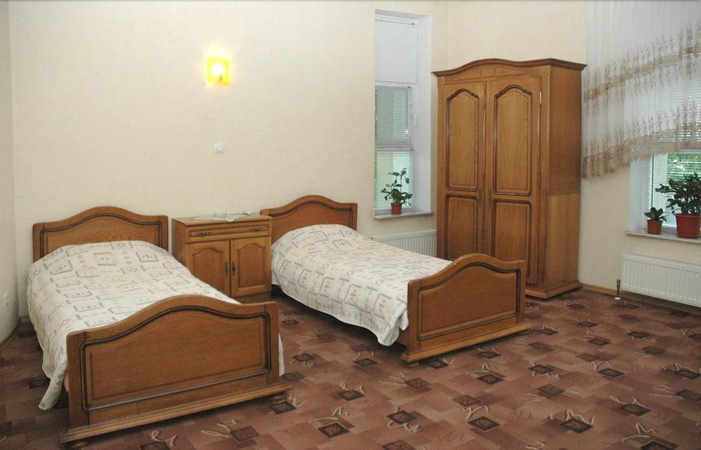 Fortuna Hotel Chisinau Exterior photo