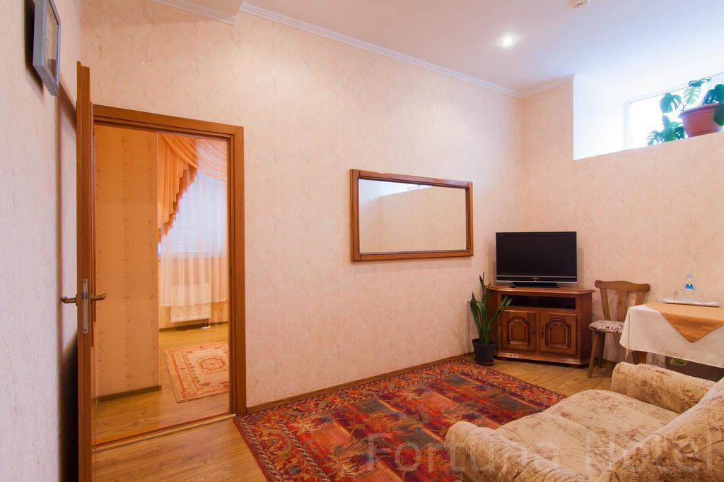Fortuna Hotel Chisinau Exterior photo